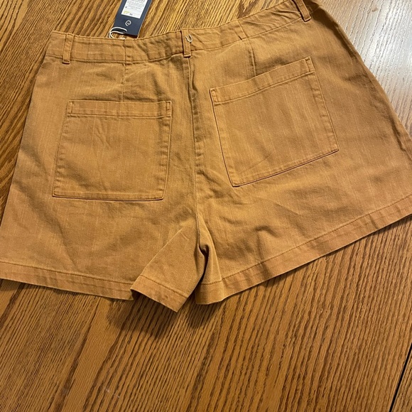 Universal thread dress shorts - Picture 4 of 10